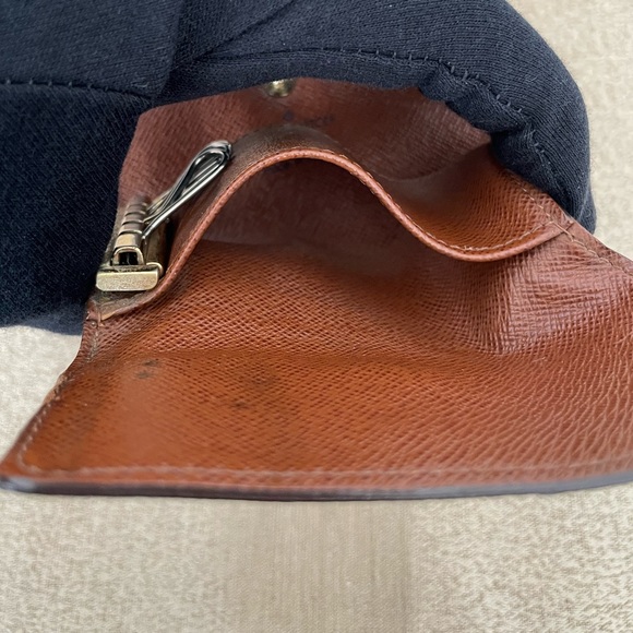 Authentic Louis Vuitton Monogram 4 Key Wallet Card Holder - Picture 8 of 16